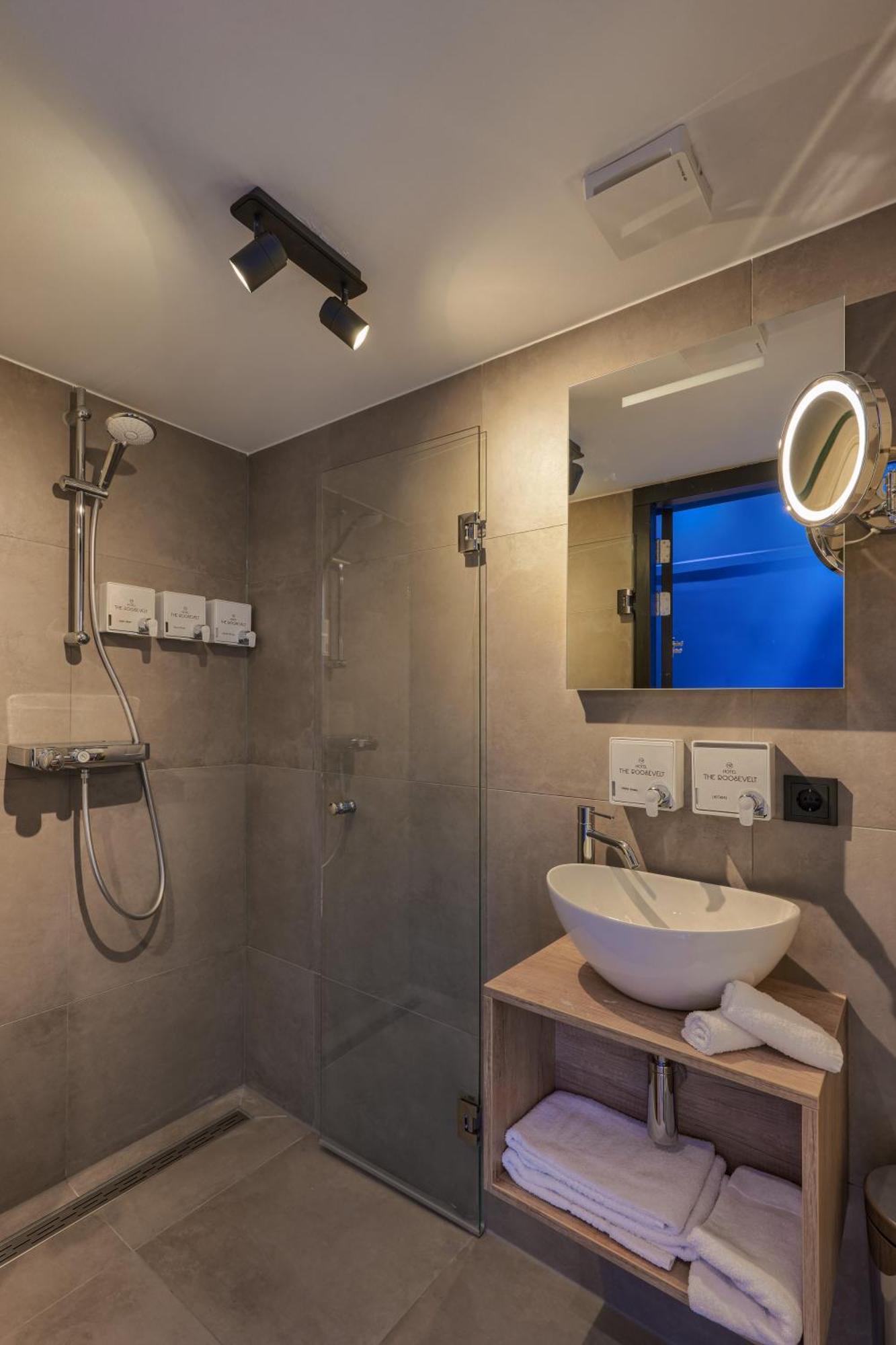 The Roosevelt Apartments มิดเดิลบวร์ก ห้อง รูปภาพ