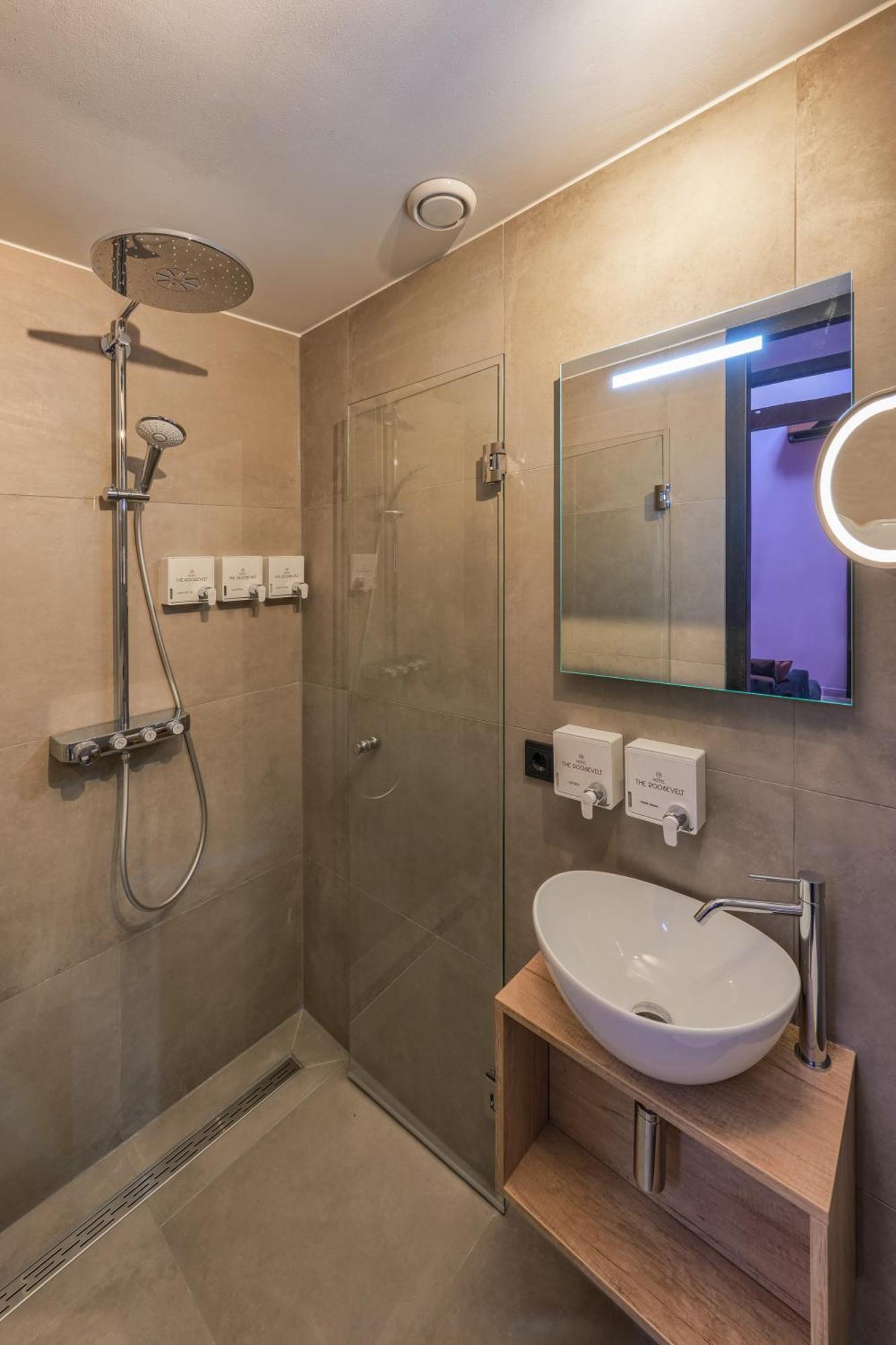 The Roosevelt Apartments มิดเดิลบวร์ก ห้อง รูปภาพ